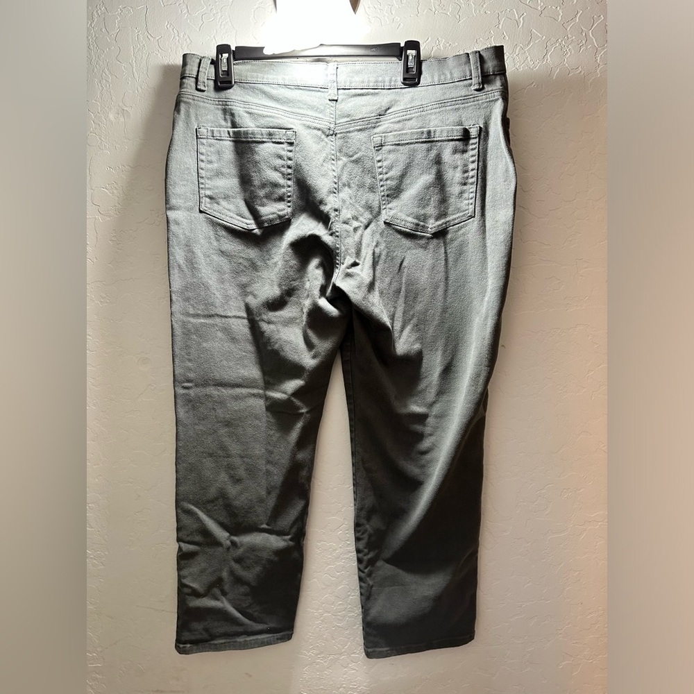 Gloria Vanderbilt Amanda Pants, Gray, Size 18, Like New Condition - Picture 2 of 6